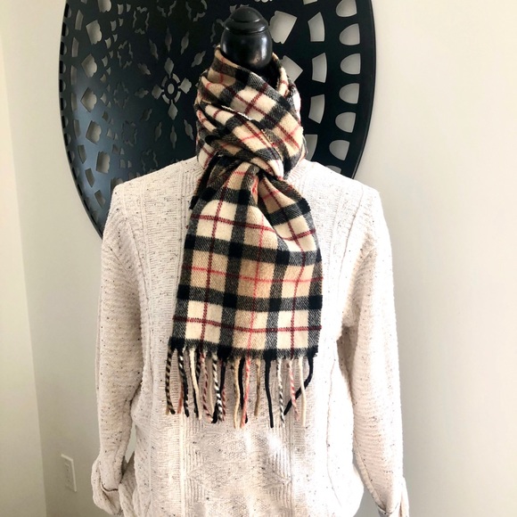 Classic Check Scarf - Picture 2 of 4